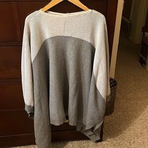 Lululemon forward flow poncho